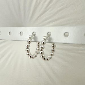 Aros con bolitas