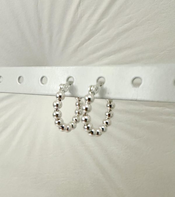 Aros con bolitas