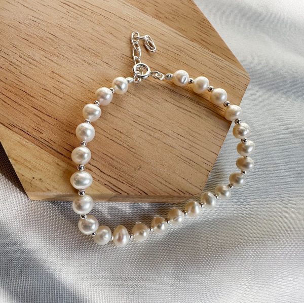 Pulsera de perlas redondas