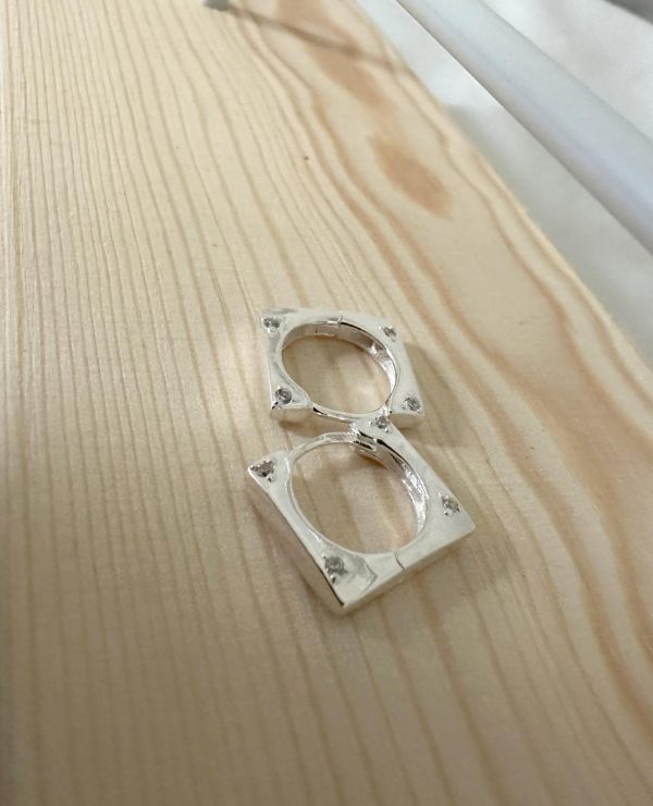 Aros cuadrados con circonias