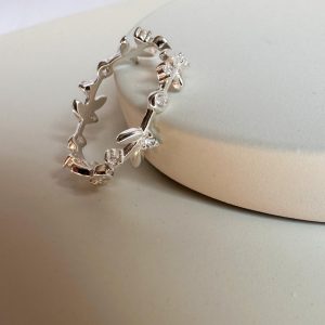 Anillo espiga y puntos de luz