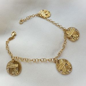 Pulsera con dijes redondos
