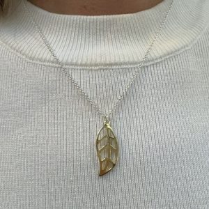 Colgante de hoja